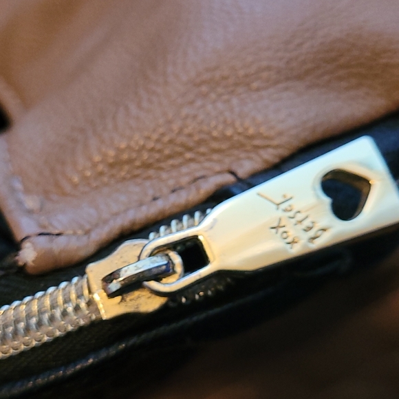 Betsy Johnson handbag with shoulder strap - Picture 6 of 8